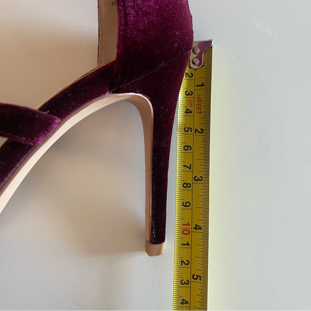 ✨HP✨ Steve Madden Feelya Sandal - Picture 9 of 11